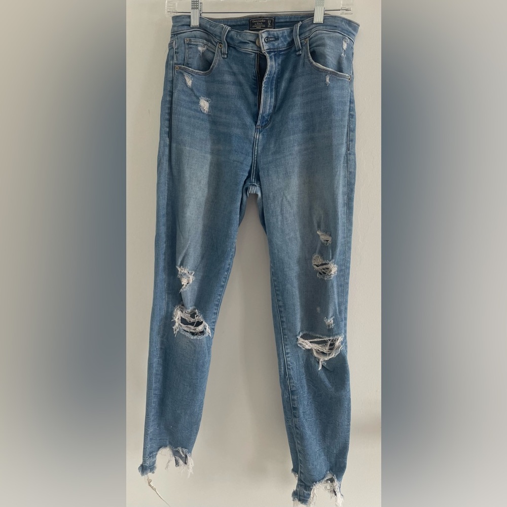 Abercrombie & Fitch Blue Distressed High Rise Ankle Jeans size 29 Streetwear